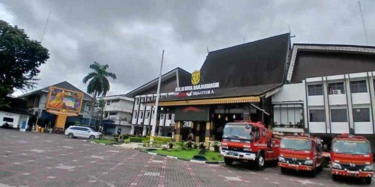 Salat Ied di Halaman Balai Kota, Doorprize Dua Tiket Umrah